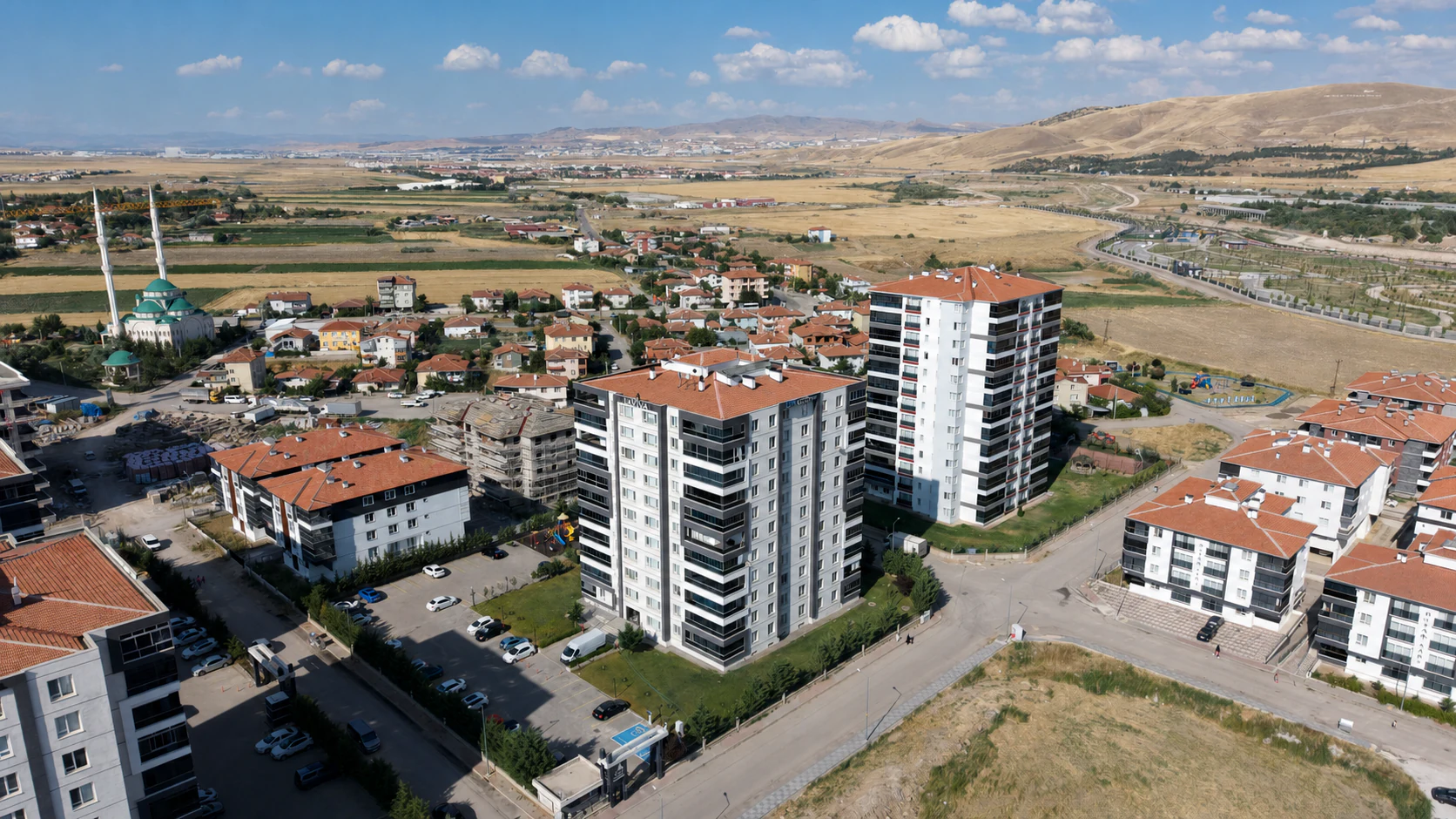 Laviva 1 yerleşiminin havadan arka cephe görünümü