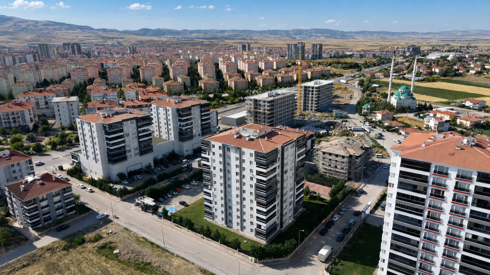 Laviva 1 blokları ve çevresinin geniş açılı hava görünümü